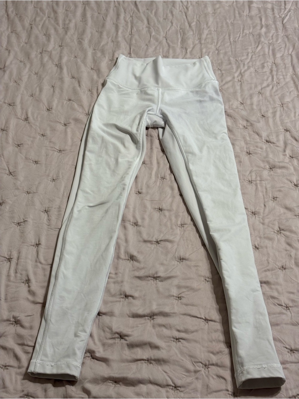 Lululemon White Forget The Sweat Tight size 2 25in